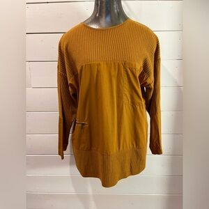 💛 LAURÈL – Bi-Material Mustard Top (Size 38)
